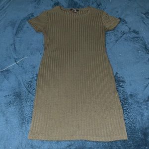 Ribbed Olive Green Bodycon Dress with Open Back M